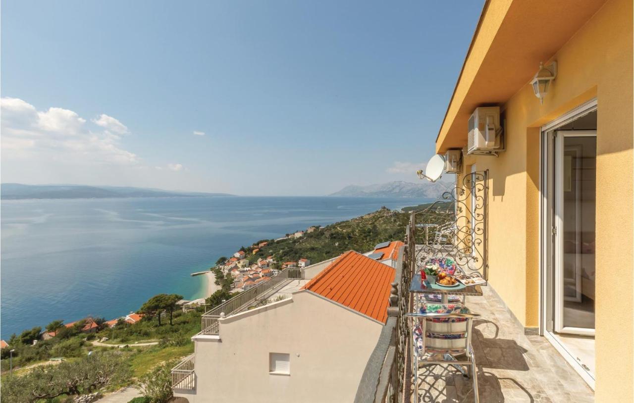 Amazing Apartment In Krvavica With Wifi מראה חיצוני תמונה