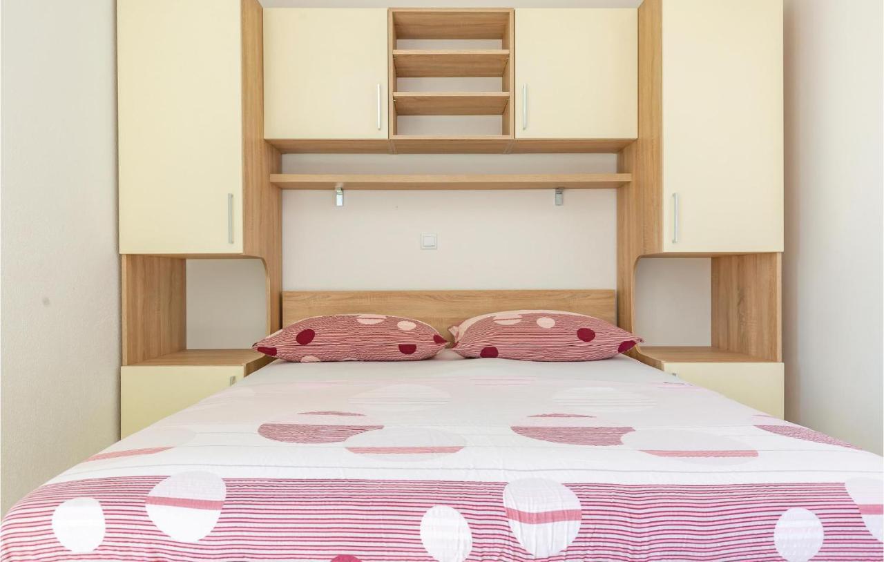 Amazing Apartment In Krvavica With Wifi מראה חיצוני תמונה